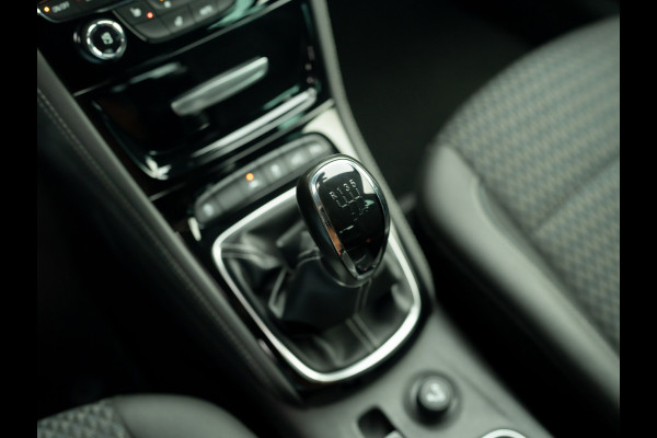 Opel Astra Sports Tourer 1.4 Turbo 150Pk Innovation | Trekhaak | Camera | Stoel & Stuur verw. | Prijs Rijklaar!!