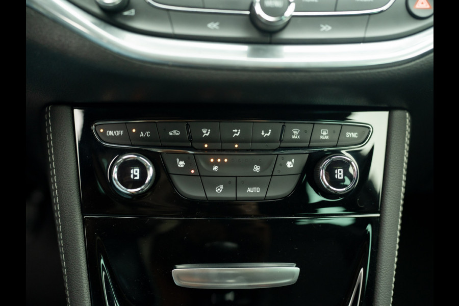 Opel Astra Sports Tourer 1.4 Turbo 150Pk Innovation | Trekhaak | Camera | Stoel & Stuur verw. | Prijs Rijklaar!!