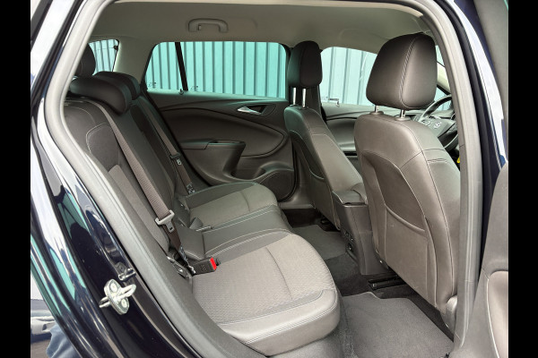 Opel Astra Sports Tourer 1.4 Turbo 150Pk Innovation | Trekhaak | Camera | Stoel & Stuur verw. | Prijs Rijklaar!!