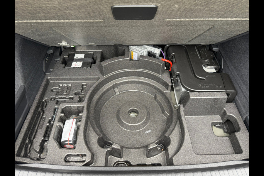 Audi Q3 Sportback 35 TFSI Advanced S Edition Automaat / 150 Pk / Navi / Cruise / Climate / Full Led / 20"Lichtmetaal.