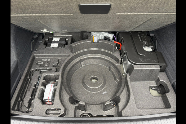 Audi Q3 Sportback 35 TFSI Advanced S Edition Automaat / 150 Pk / Navi / Cruise / Climate / Full Led / 20"Lichtmetaal.