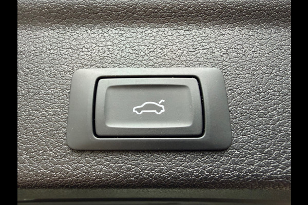 Audi Q3 Sportback 35 TFSI Advanced S Edition Automaat / 150 Pk / Navi / Cruise / Climate / Full Led / 20"Lichtmetaal.