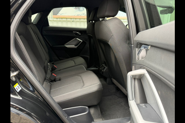 Audi Q3 Sportback 35 TFSI Advanced S Edition Automaat / 150 Pk / Navi / Cruise / Climate / Full Led / 20"Lichtmetaal.