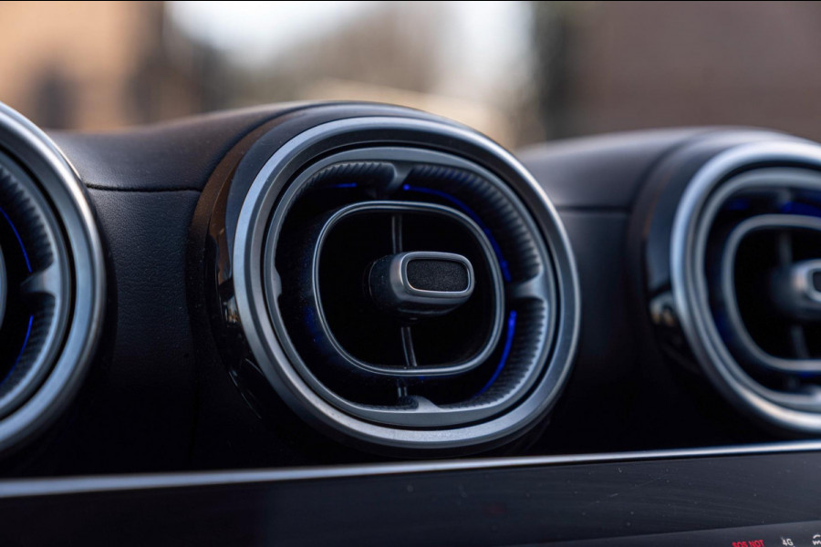 Mercedes-Benz C-Klasse Estate 300 e AMG Line 313 PK Pano 360 Camera Head-Up Ambiance Carbon 18''