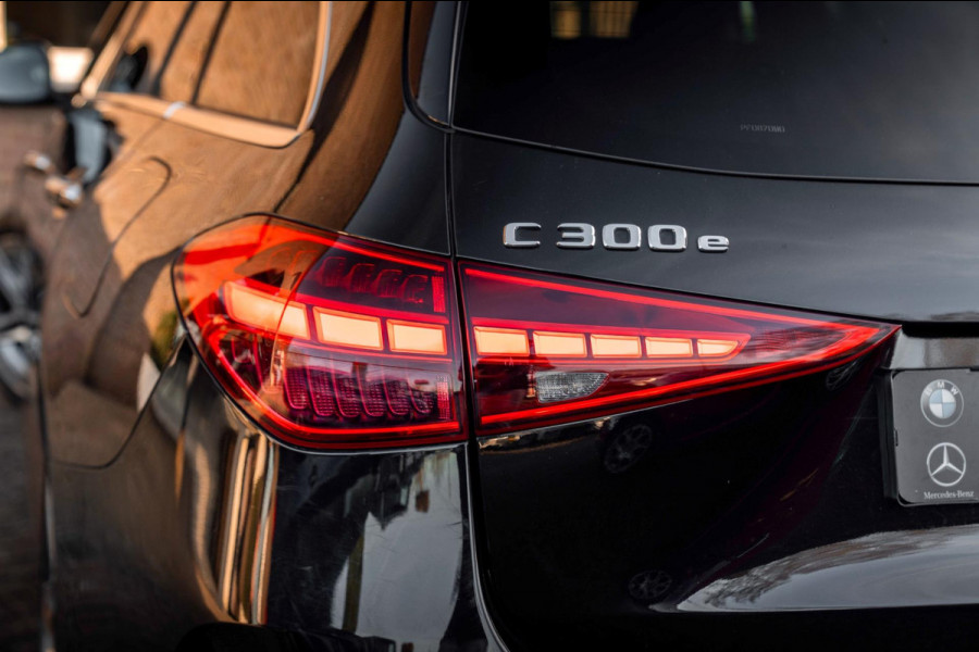 Mercedes-Benz C-Klasse Estate 300 e AMG Line 313 PK Pano 360 Camera Head-Up Ambiance Carbon 18''