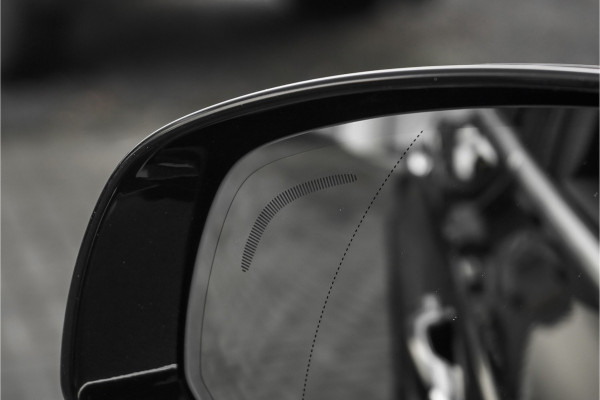 Volvo XC90 2.0 T8 Recharge AWD R-Design Pano Luchtvering Trekhaak H/K