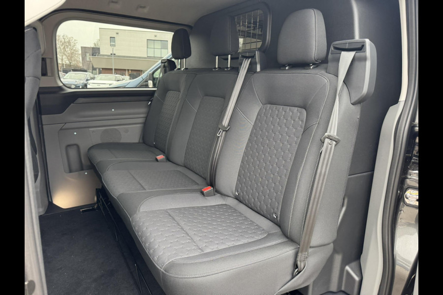 Ford Transit Custom 320 2.5 PHEV L2H1 Limited DC |SCI| Dubbele cabine | Adaptive Cruise Control | Groot middenconsole | 8-weg verstelbare & verwarmbare passagiersstoel | 13 polige trekhaak | 17 inch lichtmetalen velgen | Verwarmbaar stuurwiel | Draadloos opladen | Adaptieve LED koplampen | Reservewiel