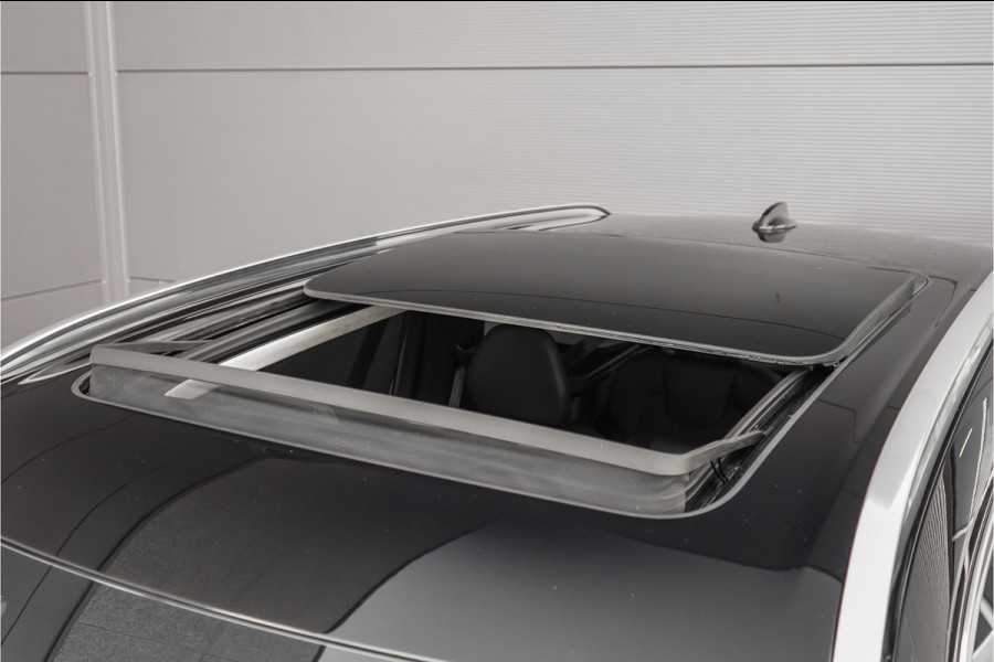 Volvo XC90 2.0 T8 Recharge AWD R-Design Pano Luchtvering Trekhaak H/K