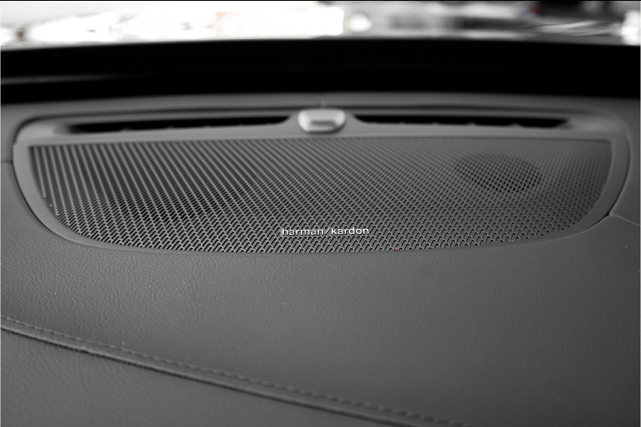 Volvo XC90 2.0 T8 Recharge AWD R-Design Pano Luchtvering Trekhaak H/K