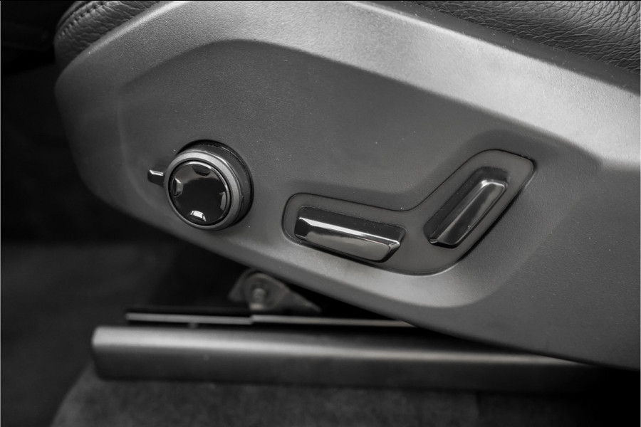 Volvo XC90 2.0 T8 Recharge AWD R-Design Pano Luchtvering Trekhaak H/K