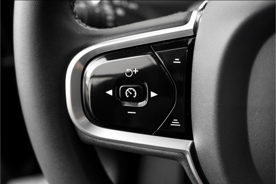 Volvo XC90 2.0 T8 Recharge AWD R-Design Pano Luchtvering Trekhaak H/K