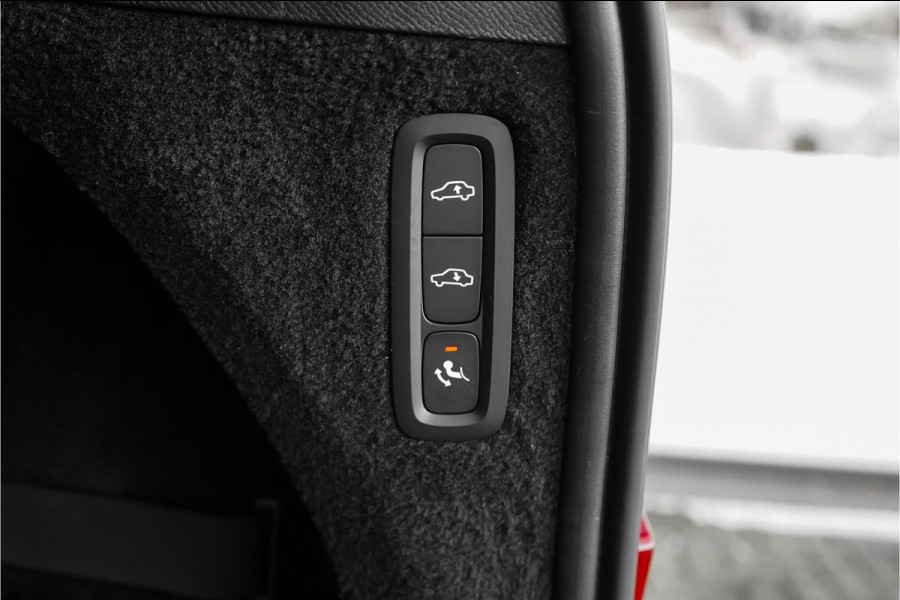 Volvo XC90 2.0 T8 Recharge AWD R-Design Pano Luchtvering Trekhaak H/K