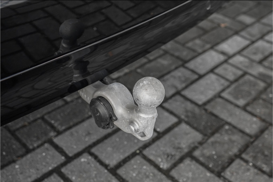 Volvo XC90 2.0 T8 Recharge AWD R-Design Pano Luchtvering Trekhaak H/K