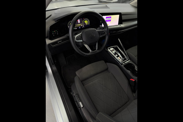 Volkswagen Golf 1.5 eTSI Style Edition Camera CarPlay