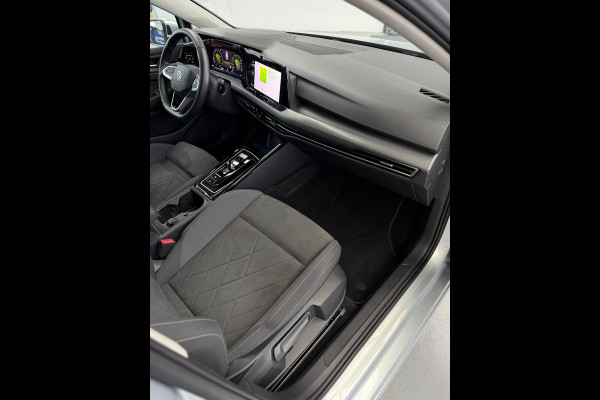 Volkswagen Golf 1.5 eTSI Style Edition Camera CarPlay