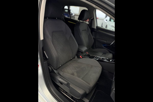 Volkswagen Golf 1.5 eTSI Style Edition Camera CarPlay