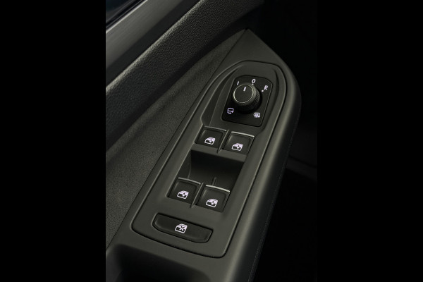 Volkswagen Golf 1.5 eTSI Style Edition Camera CarPlay