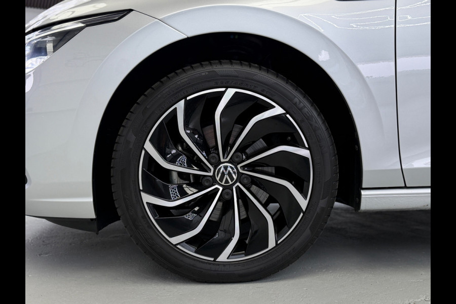 Volkswagen Golf 1.5 eTSI Style Edition Camera CarPlay