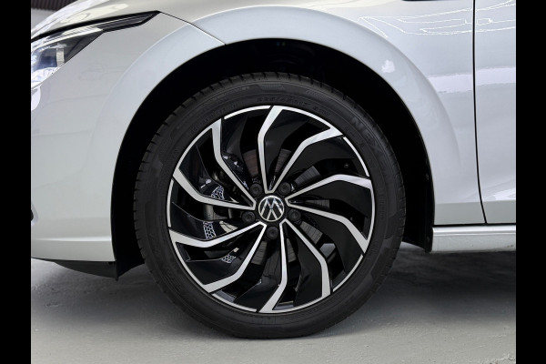 Volkswagen Golf 1.5 eTSI Style Edition Camera CarPlay