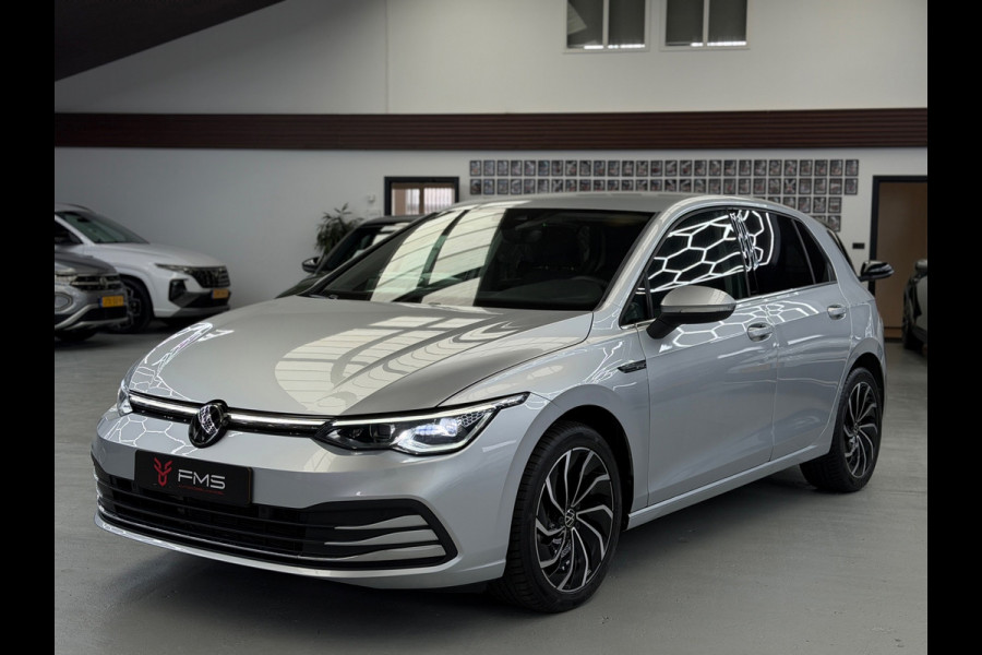 Volkswagen Golf 1.5 eTSI Style Edition Camera CarPlay