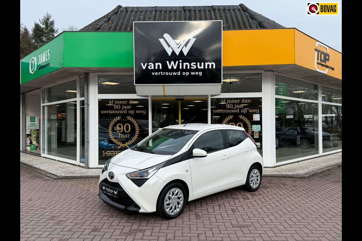 Toyota Aygo 1.0 VVT-i X-Play | Navi | Camera | Airco |