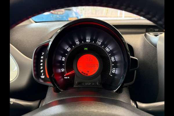 Toyota Aygo 1.0 VVT-i X-Play | Navi | Camera | Airco |