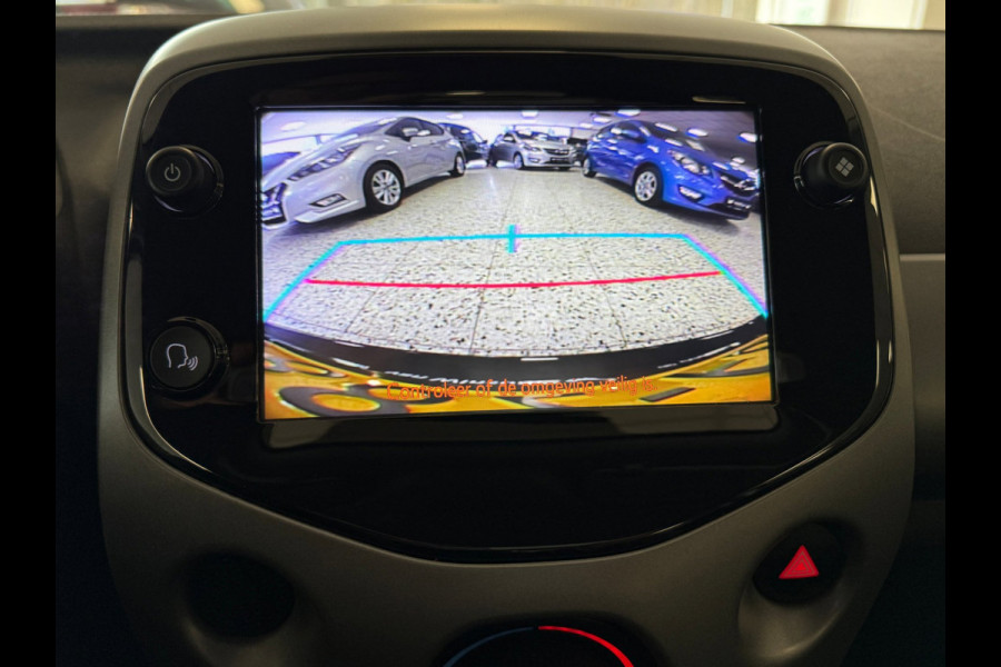 Toyota Aygo 1.0 VVT-i X-Play | Navi | Camera | Airco |