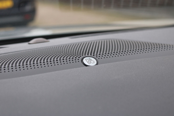 Ford Kuga 2.5 PHEV Titanium | Trekhaak | B&O | Navigatie | Led