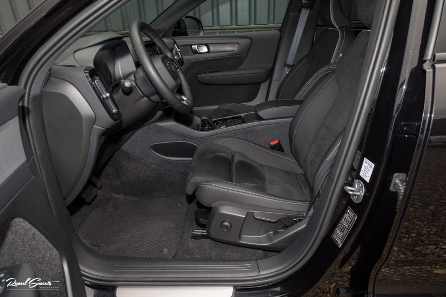 Volvo XC40 Recharge Twin Plus | Adaptieve cruise | Blis | Metallic | Full LED |