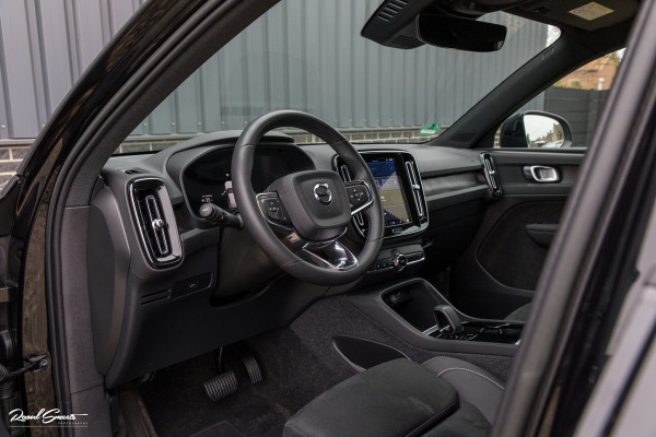 Volvo XC40 Recharge Twin Plus | Adaptieve cruise | Blis | Metallic | Full LED |
