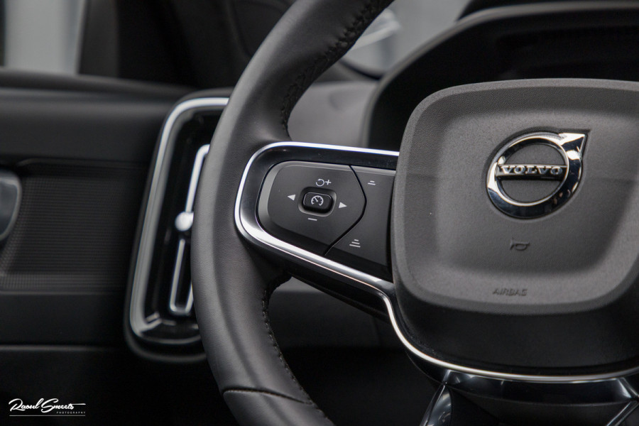 Volvo XC40 Recharge Twin Plus | Adaptieve cruise | Blis | Metallic | Full LED |