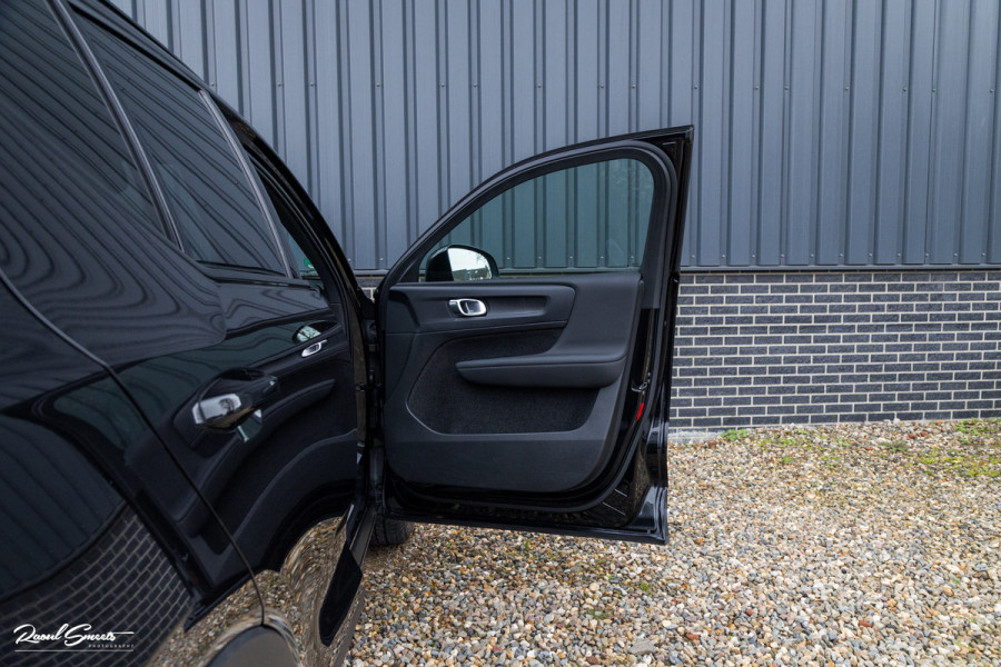 Volvo XC40 Recharge Twin Plus | Adaptieve cruise | Blis | Metallic | Full LED |