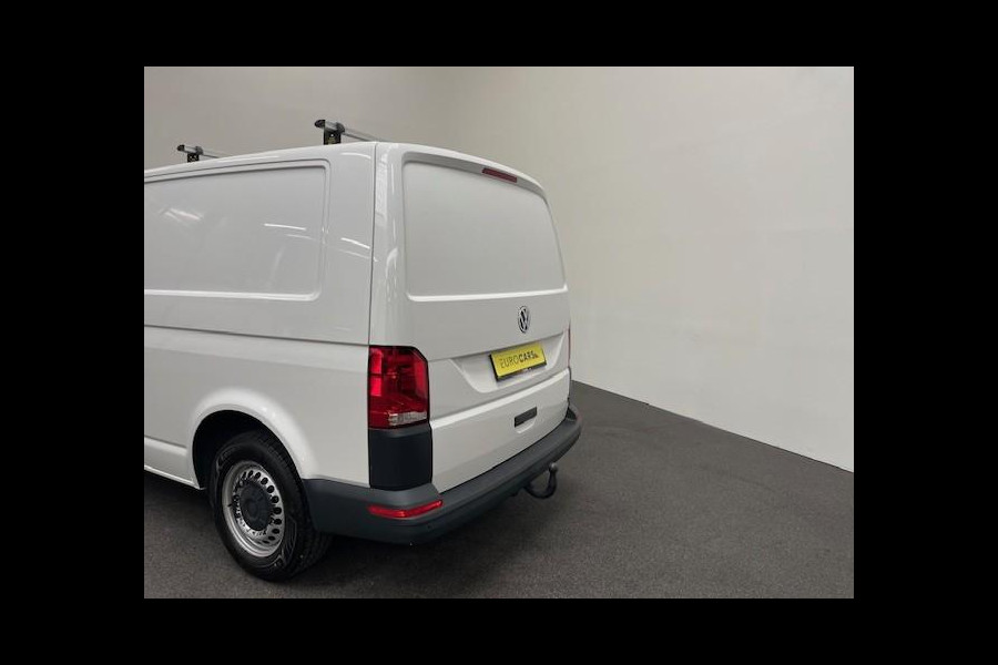 Volkswagen Transporter 2.0 TDI L2H1 110PK Airco Cruise Control Trekhaak Parkeersensoren Apple Carplay
