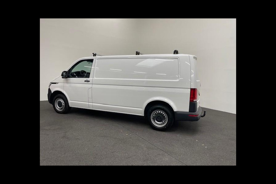 Volkswagen Transporter 2.0 TDI L2H1 110PK Airco Cruise Control Trekhaak Parkeersensoren Apple Carplay