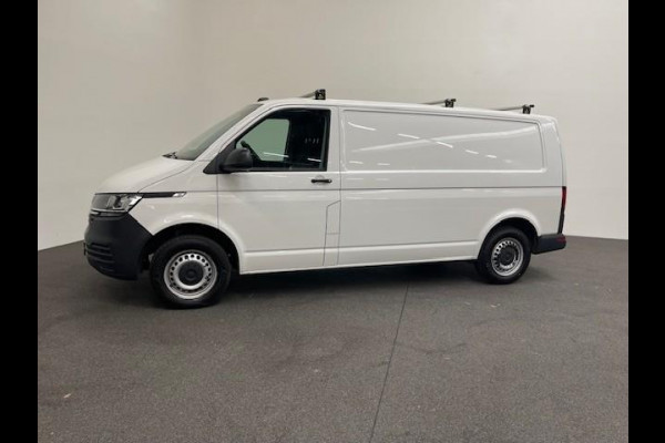 Volkswagen Transporter 2.0 TDI L2H1 110PK Airco Cruise Control Trekhaak Parkeersensoren Apple Carplay