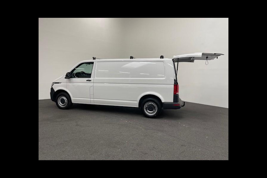 Volkswagen Transporter 2.0 TDI L2H1 110PK Airco Cruise Control Trekhaak Parkeersensoren Apple Carplay