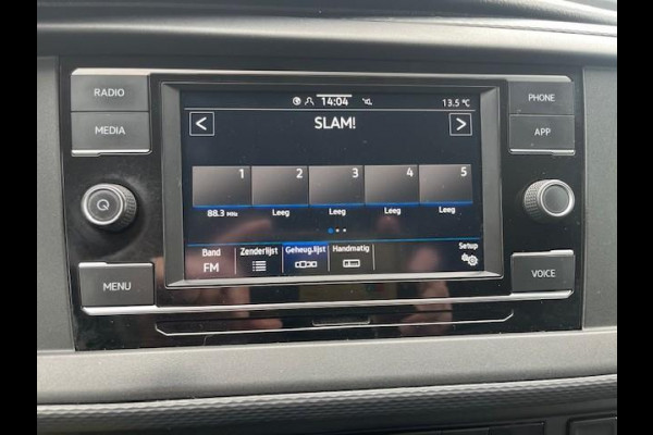 Volkswagen Transporter 2.0 TDI L2H1 110PK Airco Cruise Control Trekhaak Parkeersensoren Apple Carplay