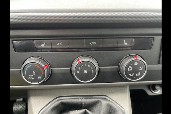 Volkswagen Transporter 2.0 TDI L2H1 110PK Airco Cruise Control Trekhaak Parkeersensoren Apple Carplay