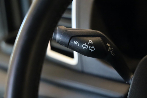 Ford Transit 330 2.0 TDCI L3/H2 AUTOMAAT CAMERA TREKHAAK DRIVER ASS CLIMA TREKHAAK ZEER VOL UITGERUST LEASE V/A €188,- p.m.