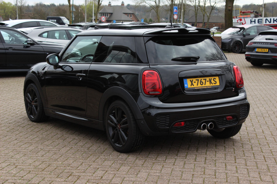 MINI Mini 2.0 Cooper S Chili / Panoramadak / Camera / Head-up / Leder / Harman Kardon / 18'' / Navigatie / Stoelverwarming / Cruise Control