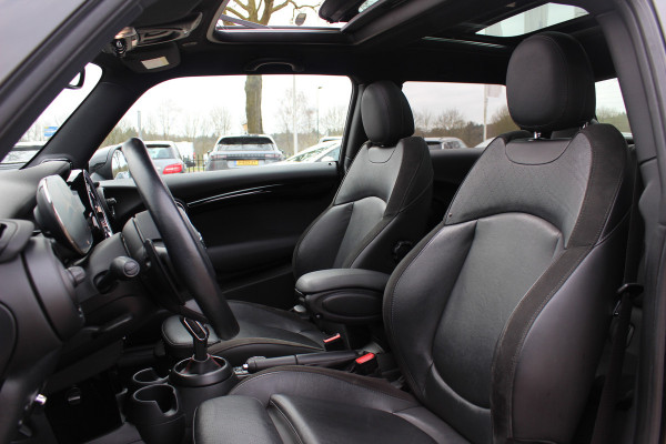 MINI Mini 2.0 Cooper S Chili / Panoramadak / Camera / Head-up / Leder / Harman Kardon / 18'' / Navigatie / Stoelverwarming / Cruise Control