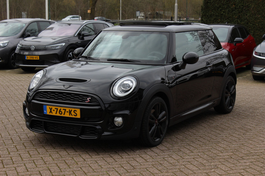MINI Mini 2.0 Cooper S Chili / Panoramadak / Camera / Head-up / Leder / Harman Kardon / 18'' / Navigatie / Stoelverwarming / Cruise Control
