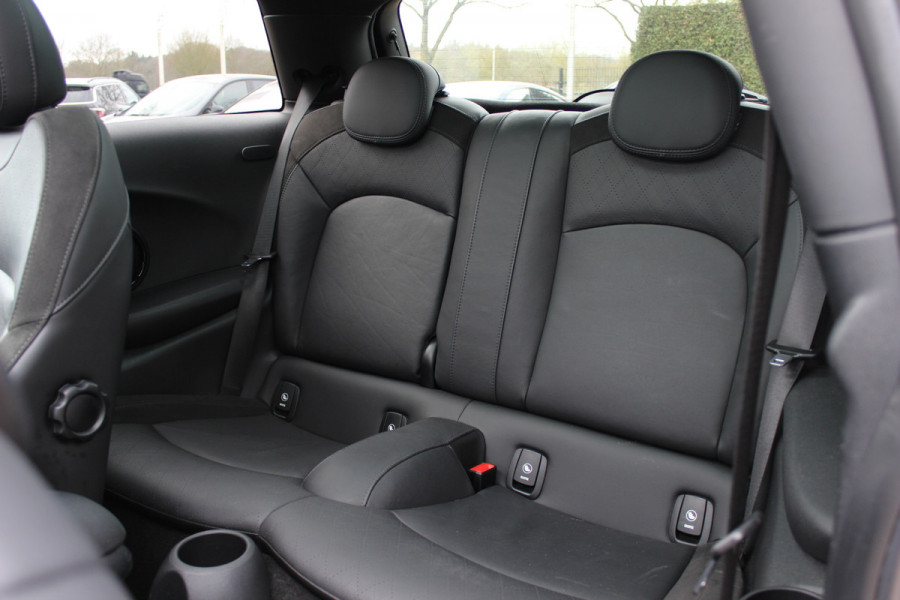 MINI Mini 2.0 Cooper S Chili / Panoramadak / Camera / Head-up / Leder / Harman Kardon / 18'' / Navigatie / Stoelverwarming / Cruise Control