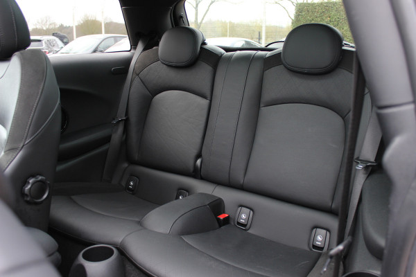 MINI Mini 2.0 Cooper S Chili / Panoramadak / Camera / Head-up / Leder / Harman Kardon / 18'' / Navigatie / Stoelverwarming / Cruise Control
