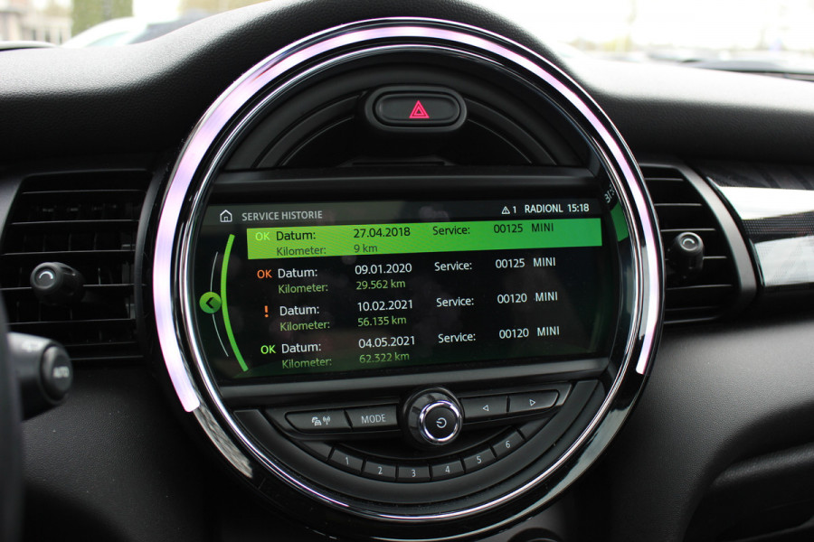 MINI Mini 2.0 Cooper S Chili / Panoramadak / Camera / Head-up / Leder / Harman Kardon / 18'' / Navigatie / Stoelverwarming / Cruise Control