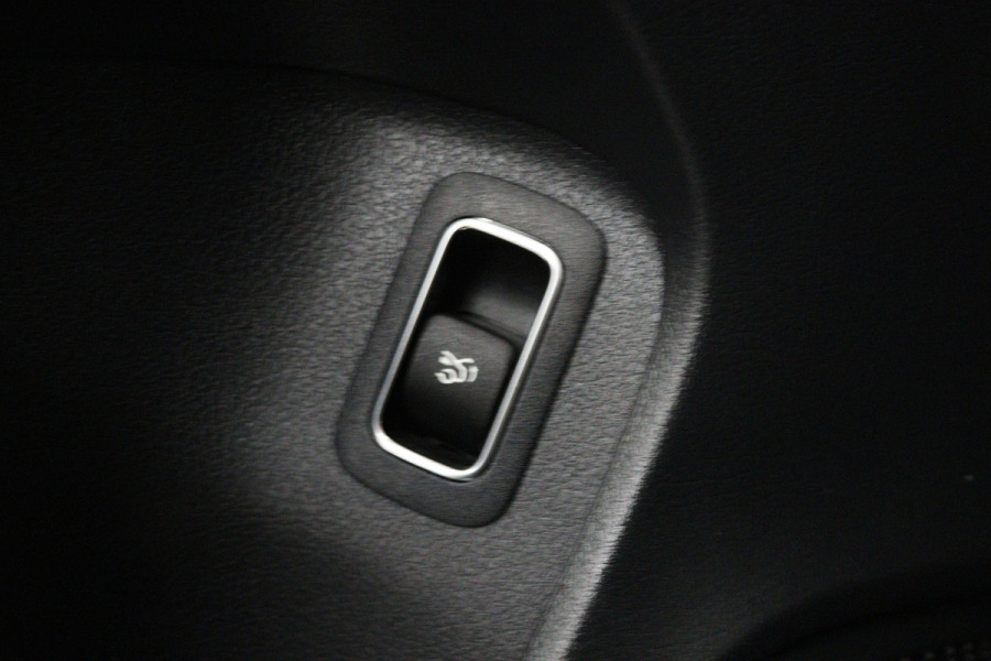 Mercedes-Benz A-Klasse 180 Business Solution Luxury (PANORAMADAK, SFEERVERLICHTING, STOELVERWARMING, CAMERA)
