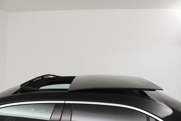 Mercedes-Benz A-Klasse 180 Business Solution Luxury (PANORAMADAK, SFEERVERLICHTING, STOELVERWARMING, CAMERA)