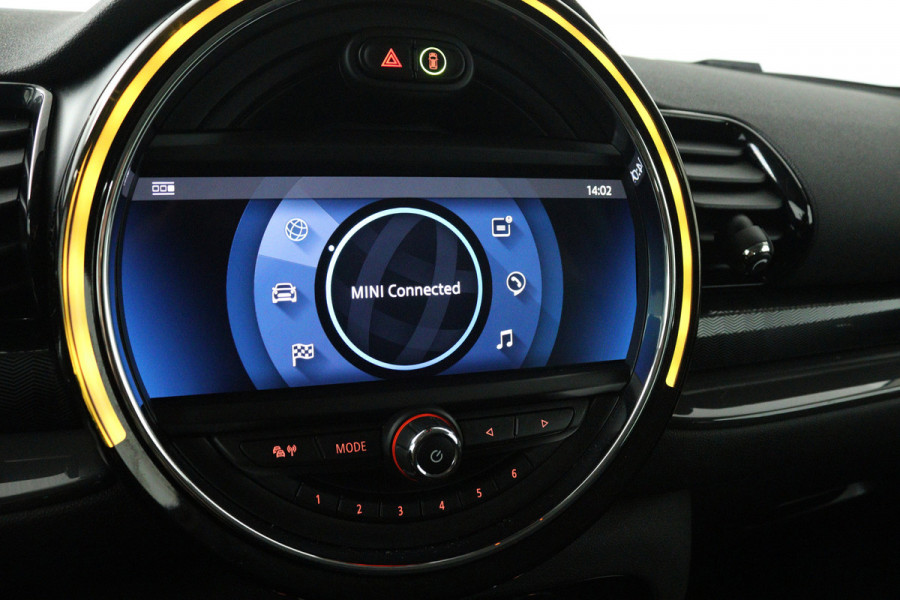 MINI Clubman 1.5 Cooper (SFEERVERLICHTING, H&K AUDIO, CRUISE CONTROL, NAVIGATIE, PARKEERSENSOREN)