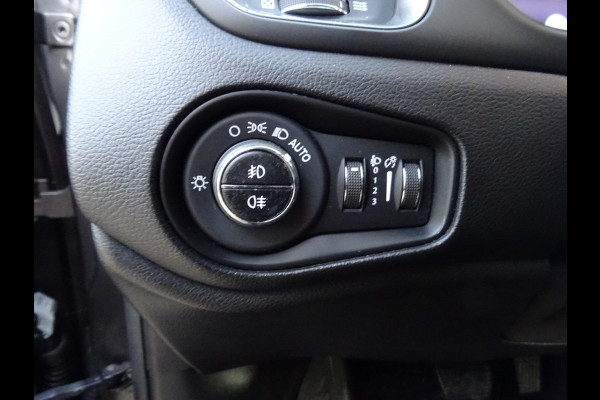 Jeep Renegade 1.3T-e Limited * 4 SEIZOENSBANDEN !!