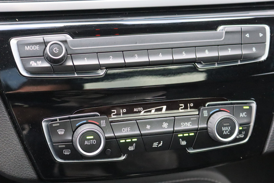 BMW X2 sDrive20i Business Ed. Plus Pano-dak/Leder/20-Inch/Stoelverwarming/Keyfree